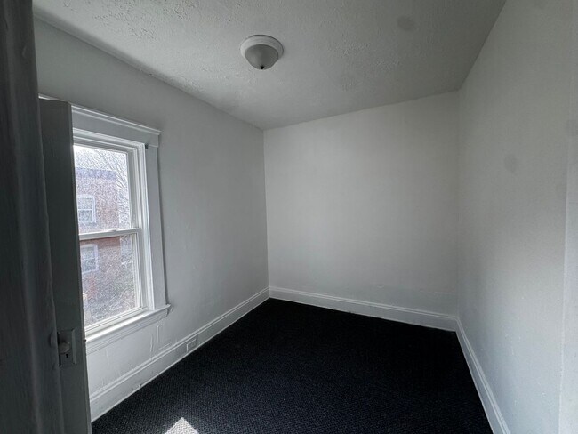 Building Photo - 880 Stevenson Rd