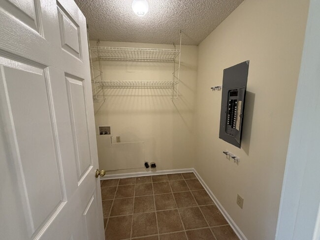 Building Photo - Home for Rent