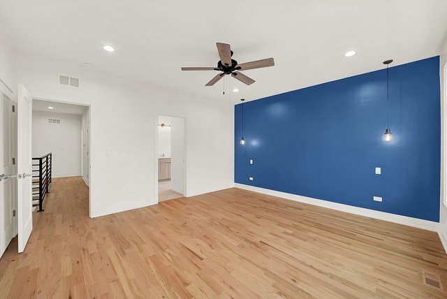 Building Photo - 554 W Cullerton St