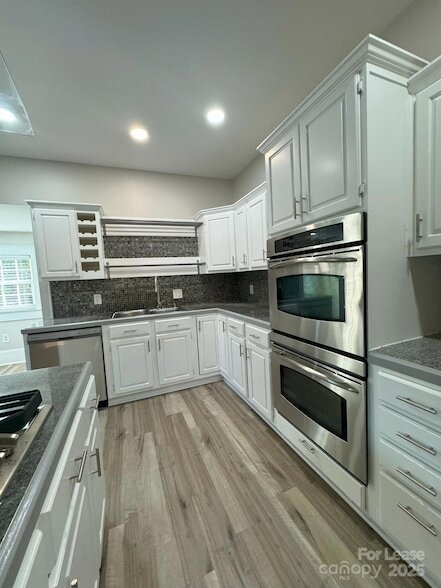 Building Photo - 430 Faison Ave