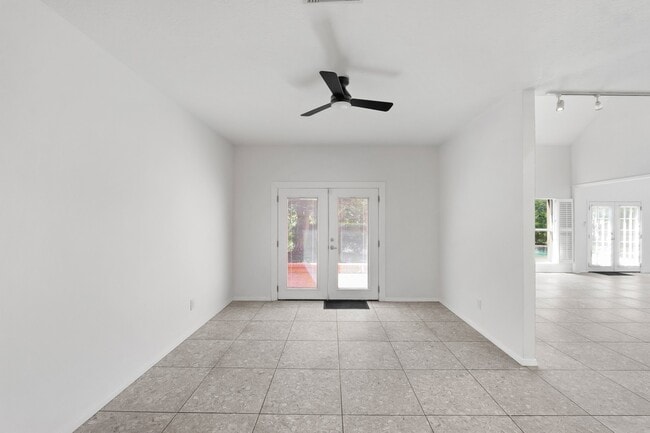 Building Photo - 57 Foxhall Crescent Dr