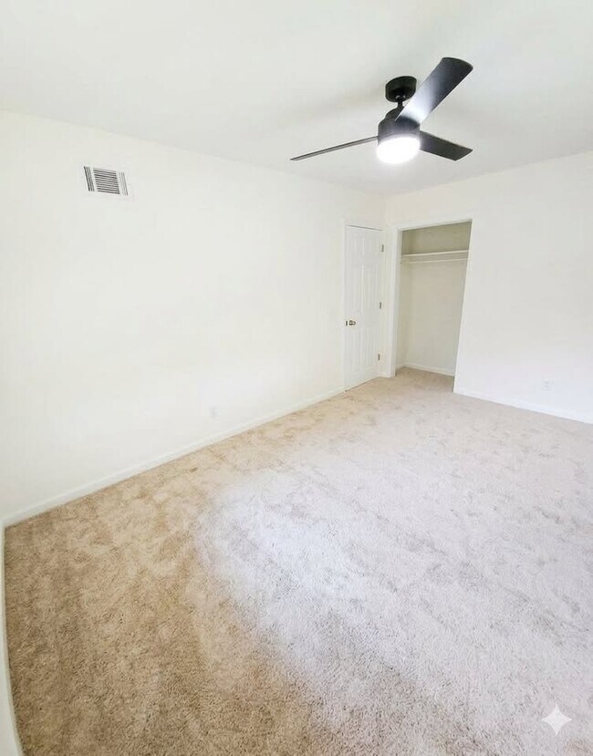 Building Photo - 1746 Nearview Ave