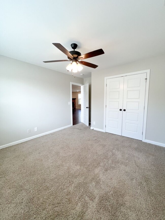 Building Photo - Move-In Specials Available! Must See-Stunning 5-Bedroom Home in 37043!!