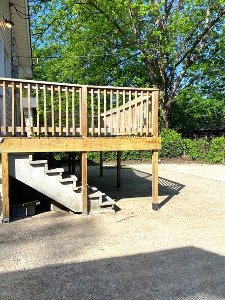 Building Photo - 508 10th Ct S