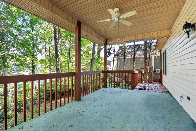 Building Photo - 151 Seagrove Ln