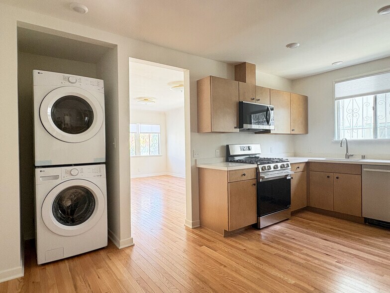 In-unit laundry - 1041 Wilcox Ave