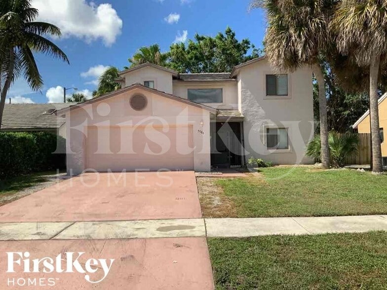 Primary Photo - 5784 Strawberry Lakes Cir