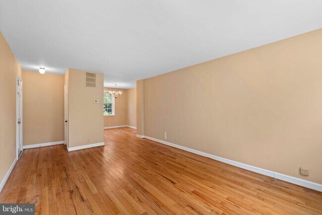 Building Photo - 3441 S Stafford St
