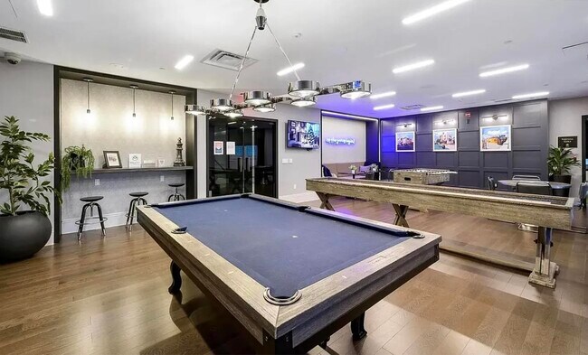 Building Photo - 88 Morgan St