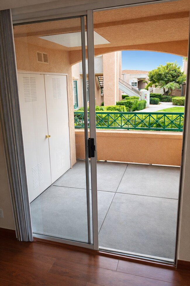 Building Photo - Beautiful 1 Bed 1 Bath in a great community