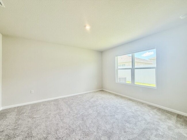 Building Photo - 499 Voltaire Dr