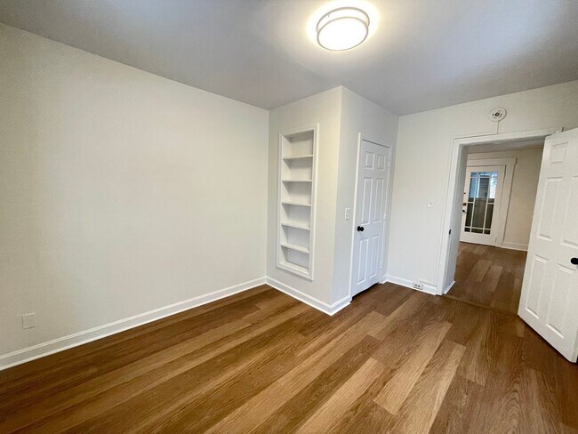 Building Photo - 33 Malvern St