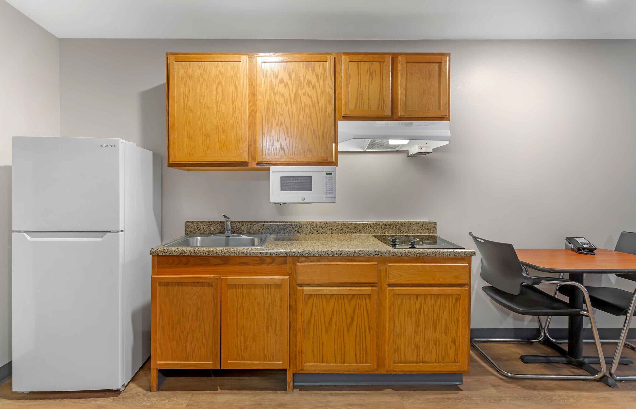 Building Photo - Furnished Studio-Fort Myers - Northeast