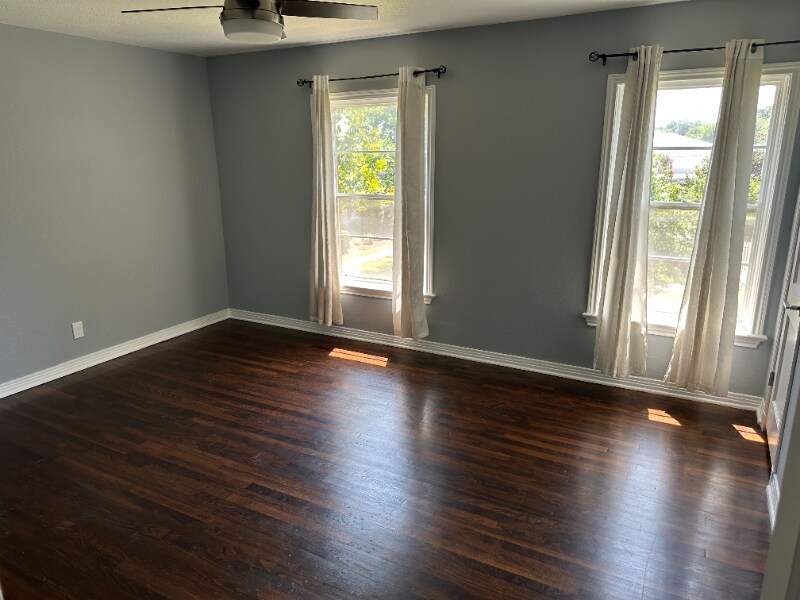 Building Photo - 6328 Bordeaux Ave