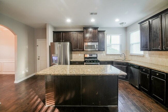 Building Photo - 4025 Tarnwood Pl