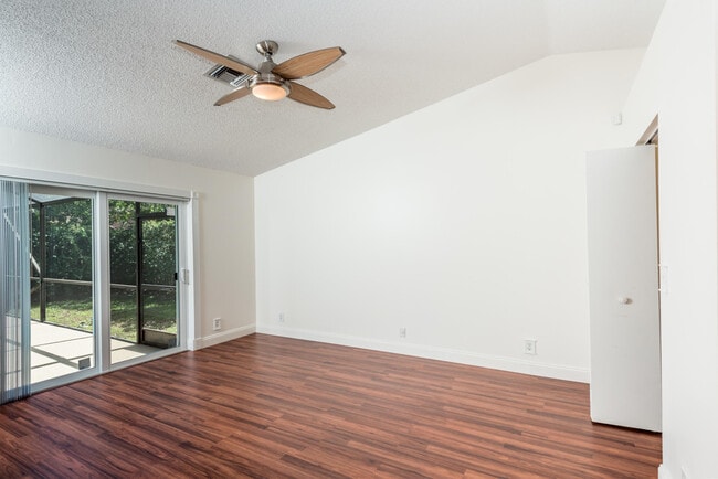 Building Photo - 5514 NW 41st Terrace