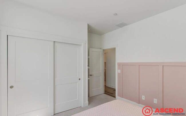 Building Photo - Spacious 4-Bedroom Home with Solar, In-Unit Laundry & Full Appliance Package!