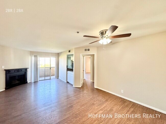 Building Photo - 8724 Burton Way