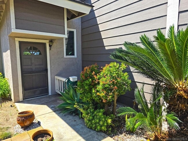 Building Photo - 341 Rolling Hills Ln