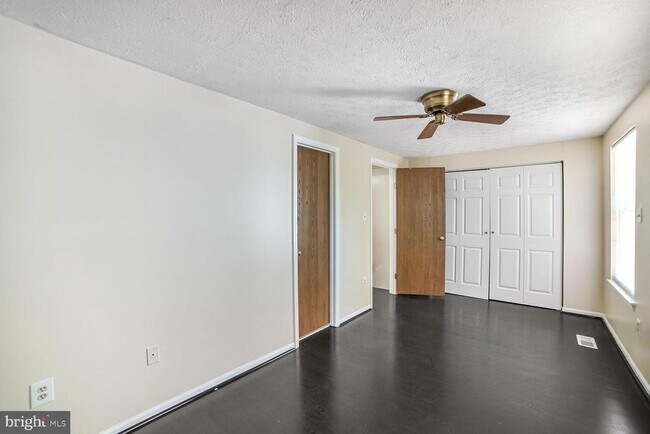 Building Photo - 9511 Donnan Castle Ct