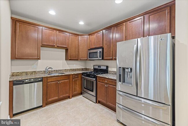 Building Photo - 224 Breeders Cup Dr