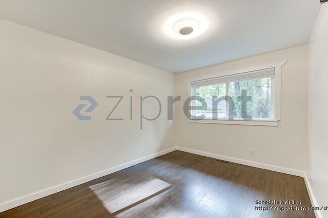Building Photo - 4640 191st St SW