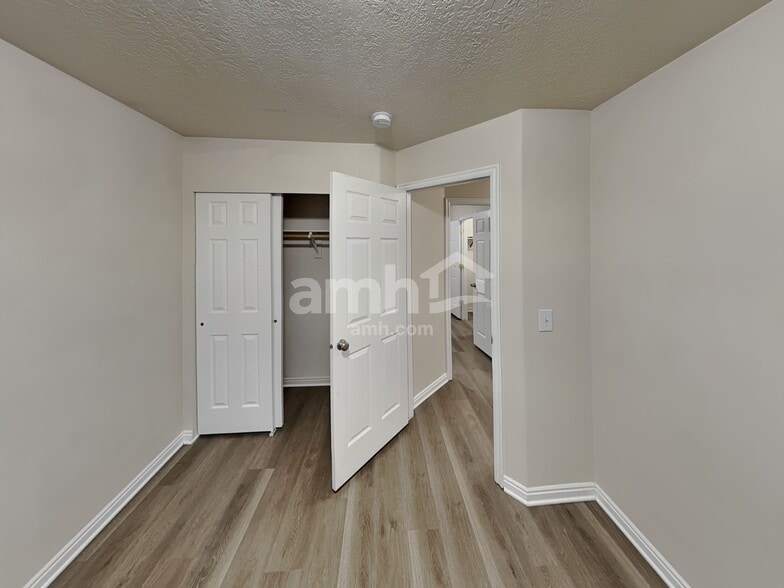 Building Photo - 3259 S Calkary Cir