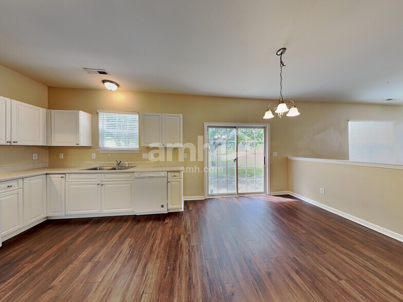 Building Photo - 7036 Spanglers Spring Way