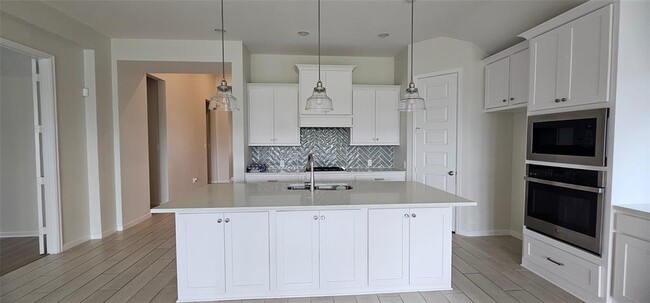 Building Photo - 5614 Vintage Oaks Ln