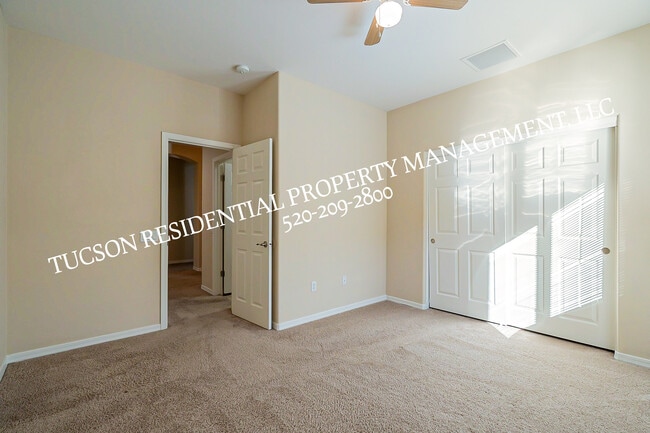 Building Photo - 6070 Wych Elm Pl