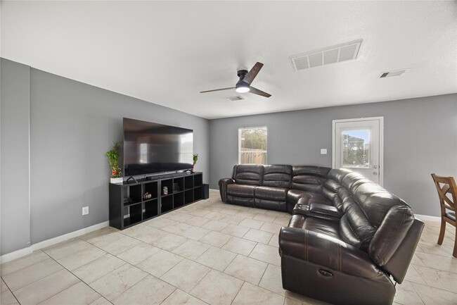 Building Photo - 14907 Aberdeen Meadow Lane