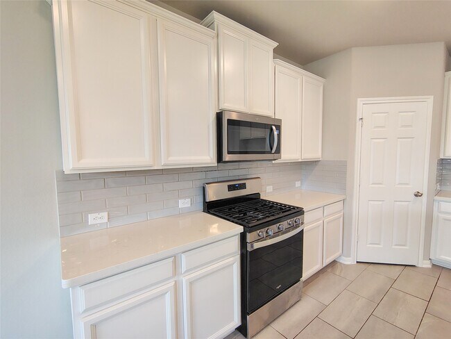 Building Photo - 9822 Willow Crown Ln