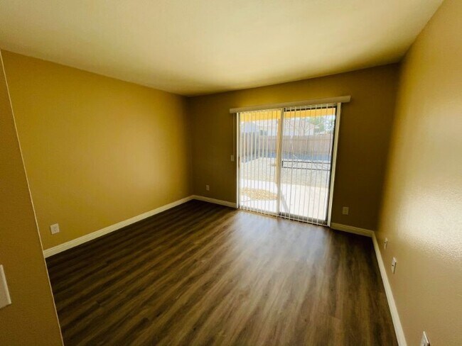 Building Photo - 2253 San Bernardo Ave