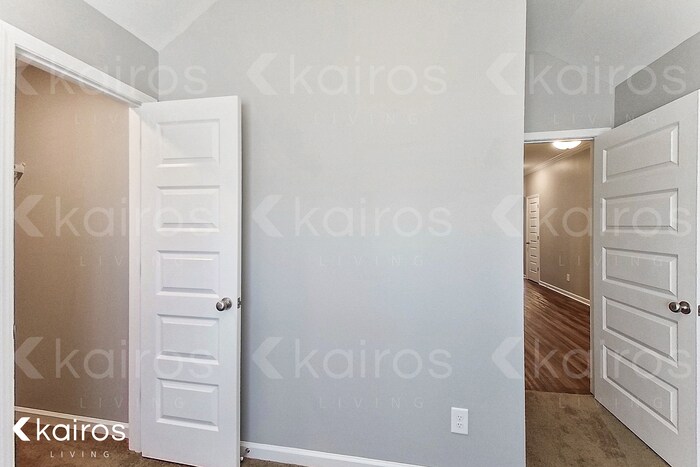 Building Photo - 6951 Brightwell Ln