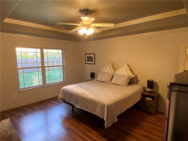 Building Photo - 2949 Bluegrass Pl