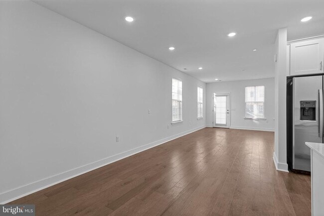 Building Photo - 123 Stoutsburg Blvd