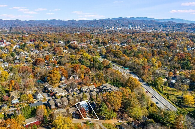 Building Photo - Cozy & Fully-Furnished West Asheville 2-Bedroom (Utilities Included)
