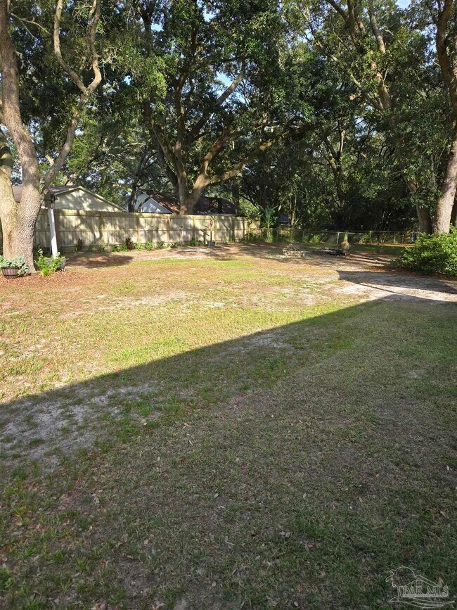 Building Photo - 8196 Sedgefield Dr
