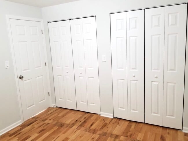 Building Photo - 4642 N Francisco Ave