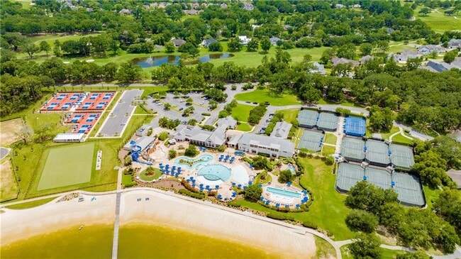 Building Photo - 18269 Colony Dr Dr