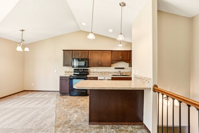 Building Photo - 11830 N Bedivere Dr