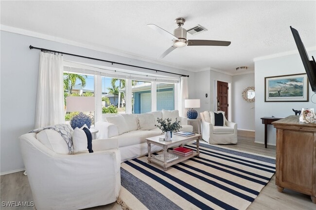 Building Photo - 2211 Bayview Rd