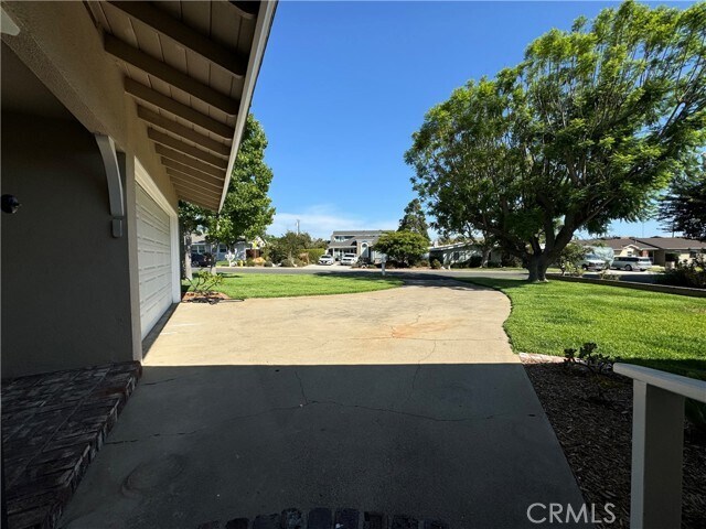 Building Photo - 12791 Elizabeth Way