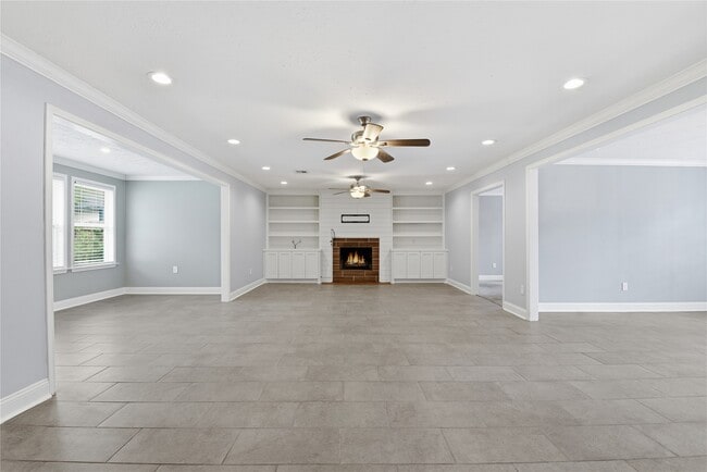 Building Photo - 1406 Grand Valley Dr