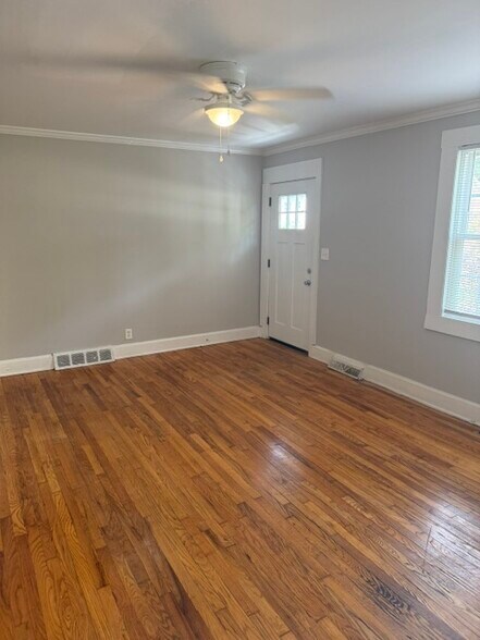 Building Photo - 217 Potomac Ave