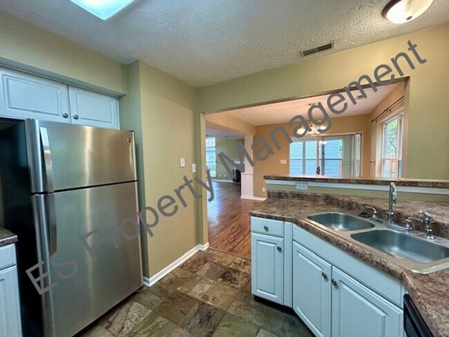 Building Photo - Wonderful 3 Bedroom 2.5 Bathroom Two Story...