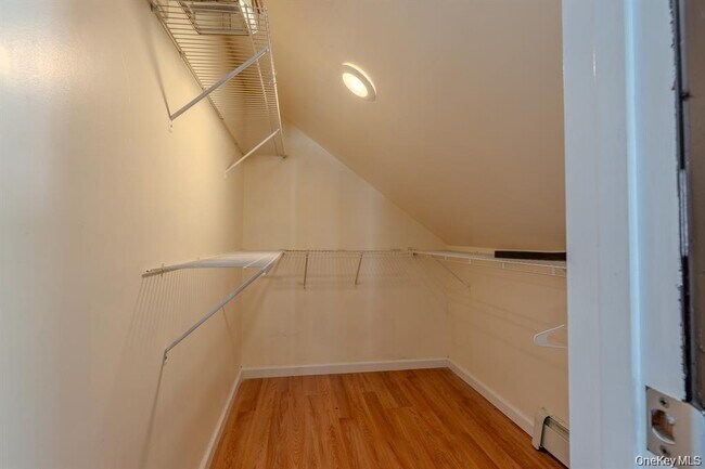 Building Photo - 21 Mt Snow Ln