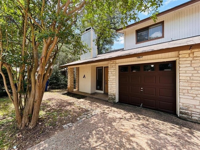 Building Photo - 7001 Winedale Dr