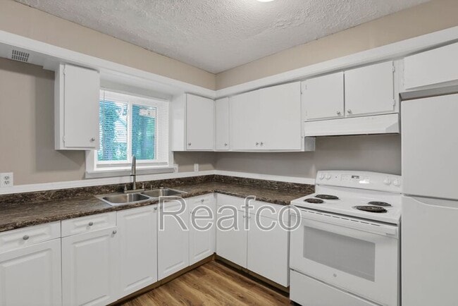 Building Photo - 2850 Baughman Ave