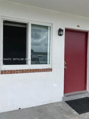 Building Photo - 7011 Pembroke Rd